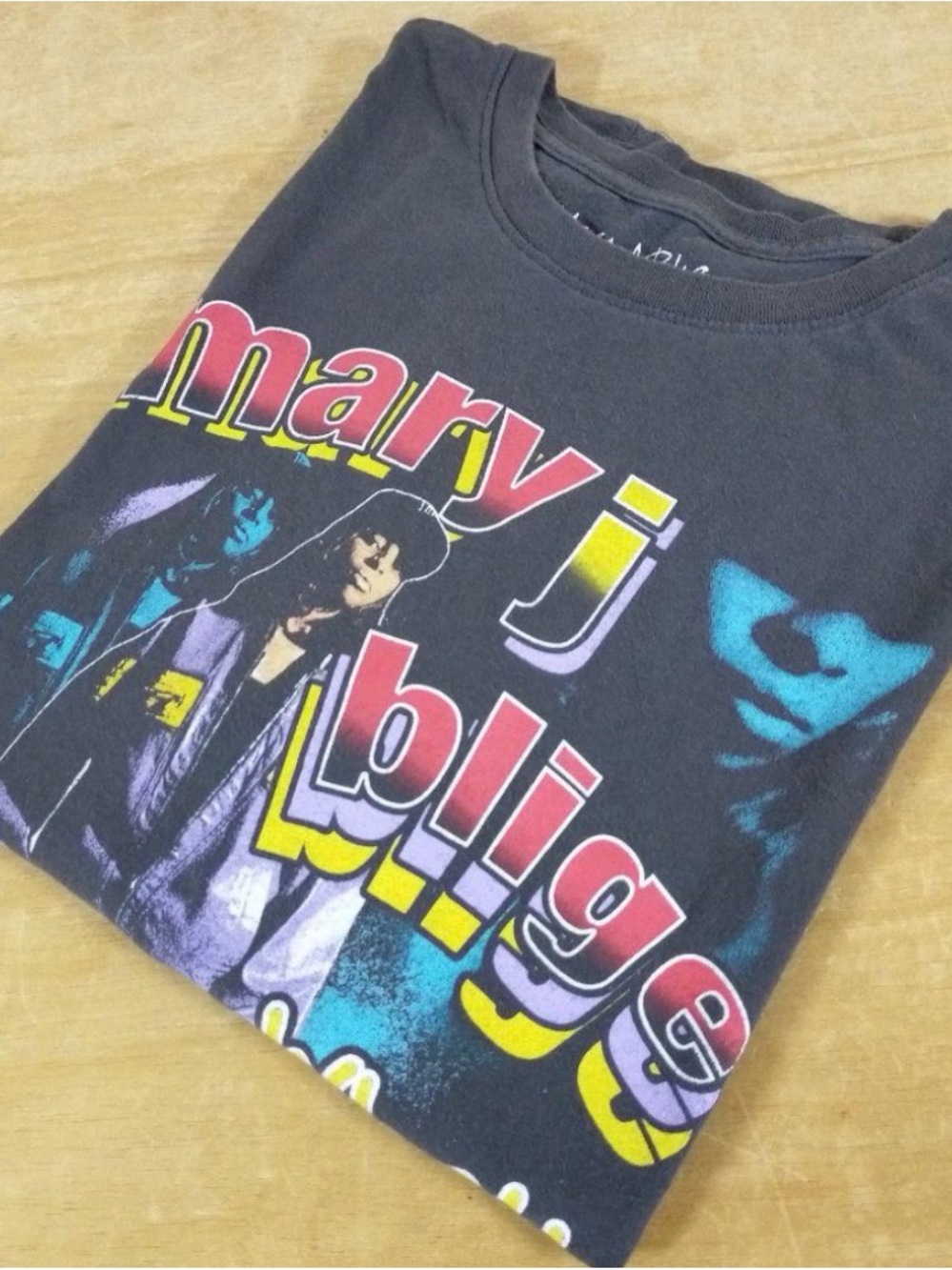 Mary J Blige What’s the 411? Retro graphic T-shirt